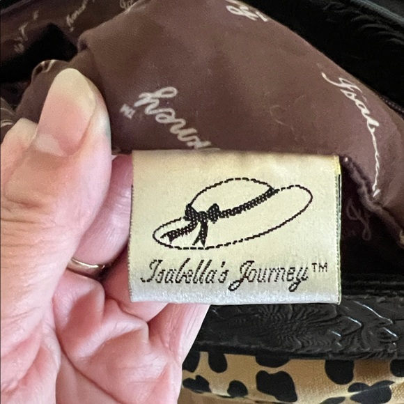 #1029+ Leopard Print Tote Bag with Black Accents - Picture 3 of 8